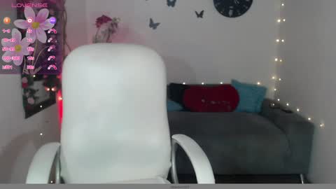 Pamela  online show from January 4, 2025, 3:49 pm