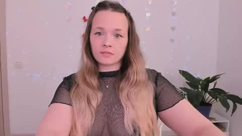 evilla_brill online show from May 8, 2026, 8:41 am