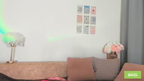 Eva online show from October 30, 2025, 10:10 pm