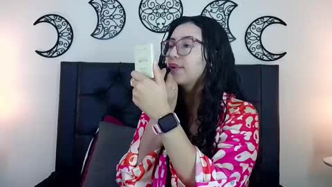 Evolet online show from February 2, 2026, 5:44 pm