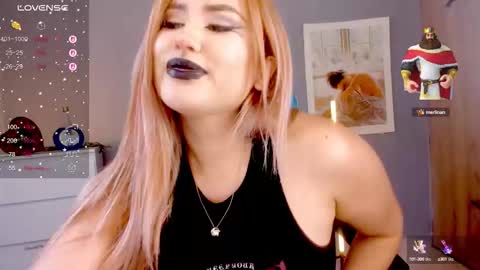 Snapshot of evva_foxxy chatting on September 18, 2025, 4:31 pm evva_foxxy online show from September 18, 2025, 4:31 pm