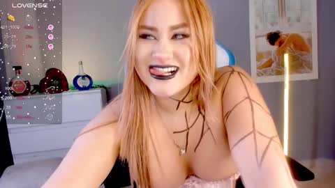 Snapshot of evva_foxxy chatting on September 24, 2025, 2:31 pm evva_foxxy online show from September 24, 2025, 2:31 pm