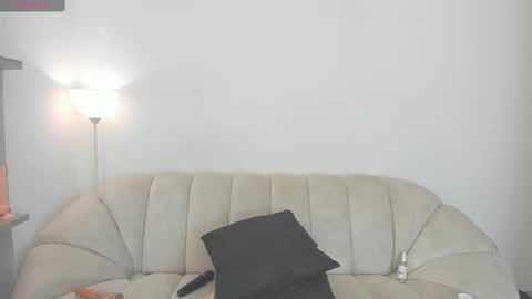 Snapshot of evva_moon69 chatting on February 21, 2025, 6:37 pm Evva online show from February 21, 2025, 6:37 pm
