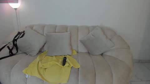 Snapshot of evva_moon69 chatting on March 6, 2025, 12:19 pm Evva online show from March 6, 2025, 12:19 pm