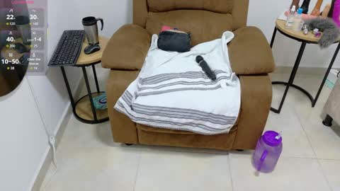 evvaa_moon online show from June 8, 2026, 12:49 pm