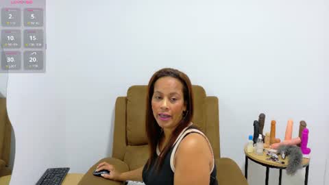evvaa_moon online show from June 10, 2026, 12:37 pm