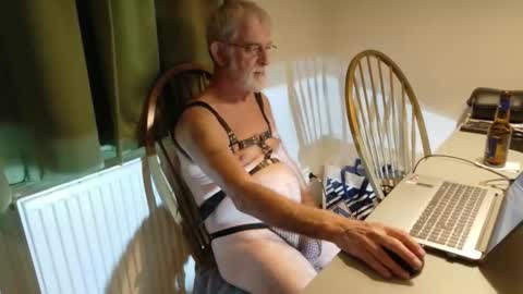 Naaktloper online show from September 22, 2025, 2:30 pm