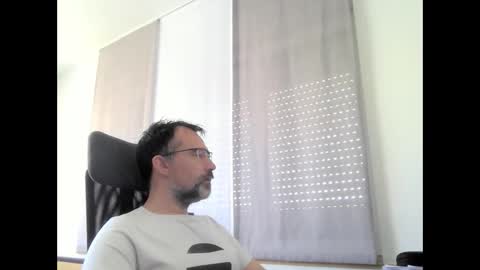 exhibit77 online show from May 22, 2026, 7:48 am