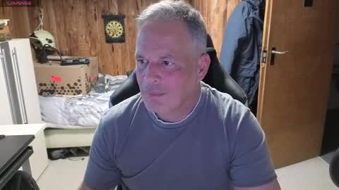 Snapshot of exibe1219 chatting on April 4, 2026, 3:20 pm exibe1219 online show from April 4, 2026, 3:20 pm