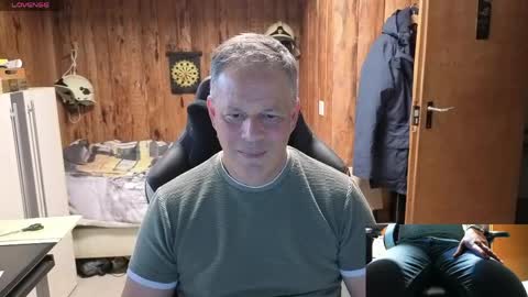 Snapshot of exibe1219 chatting on May 6, 2026, 3:28 pm exibe1219 online show from May 6, 2026, 3:28 pm