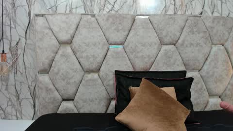 Snapshot of exotic_ebony_ chatting on February 14, 2026, 7:43 pm Alison online show from February 14, 2026, 7:43 pm