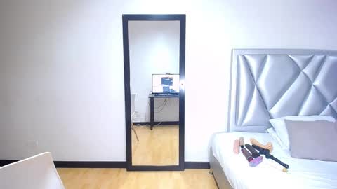 Snapshot of exotic_karmella chatting on December 4, 2024, 9:35 pm exotic_karmella online show from December 4, 2024, 9:35 pm