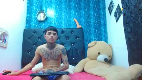 Snapshot of exotichot_couple chatting on March 5, 2025, 7:06 pm exotichot_couple online show from March 5, 2025, 7:06 pm