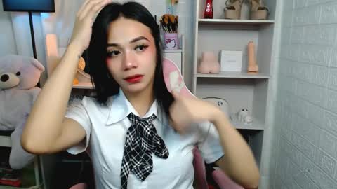 exotictssavie online show from March 7, 2025, 11:38 pm