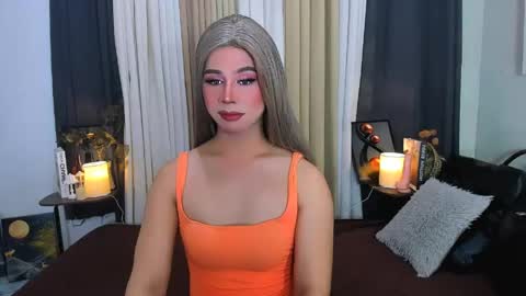 expensive_elise online show from May 9, 2026, 9:09 pm