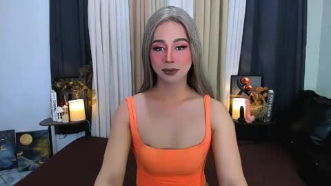expensive_elise online show from May 11, 2026, 3:07 pm