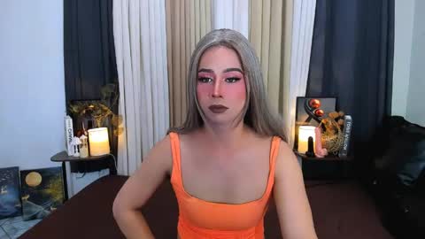 expensive_elise online show from May 11, 2026, 4:15 pm