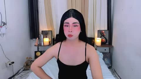Snapshot of expensive_elise chatting on June 23, 2026, 11:19 am expensive_elise online show from June 23, 2026, 11:19 am