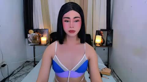 Snapshot of expensive_elise chatting on July 2, 2026, 7:03 am expensive_elise online show from July 2, 2026, 7:03 am