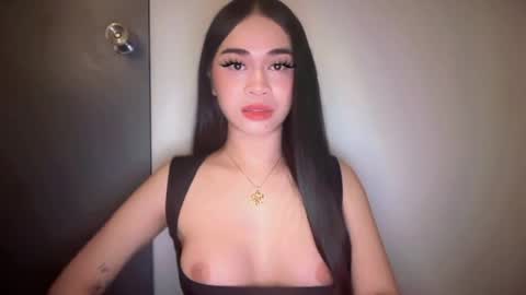 Snapshot of expensivets_chloe chatting on February 16, 2026, 8:27 pm chloee online show from February 16, 2026, 8:27 pm