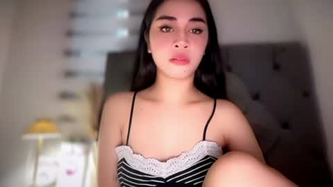 chloee online show from May 5, 2026, 7:49 am