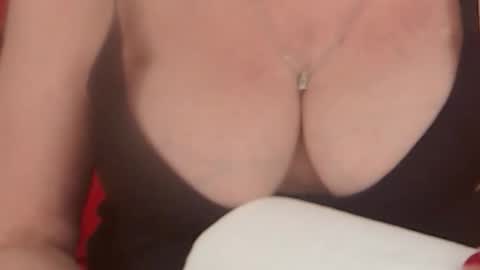 Snapshot of experiencedalana chatting on April 5, 2026, 12:13 pm Alana online show from April 5, 2026, 12:13 pm