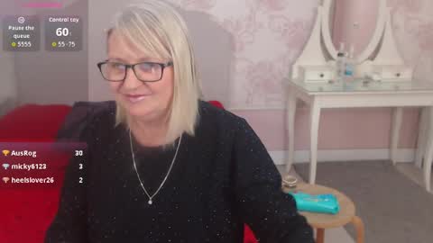 Snapshot of experiencedalana chatting on April 16, 2026, 10:45 pm Alana online show from April 16, 2026, 10:45 pm