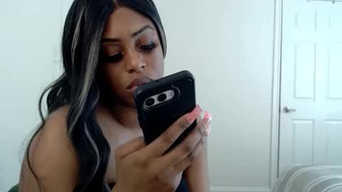 exstacybanks online show from November 6, 2025, 4:19 pm