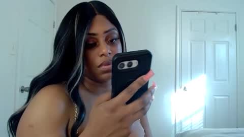 exstacybanks online show from November 7, 2025, 9:15 pm