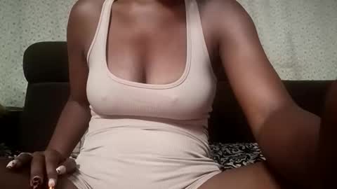 Snapshot of extra_pound chatting on March 11, 2026, 7:03 am Nina online show from March 11, 2026, 7:03 am