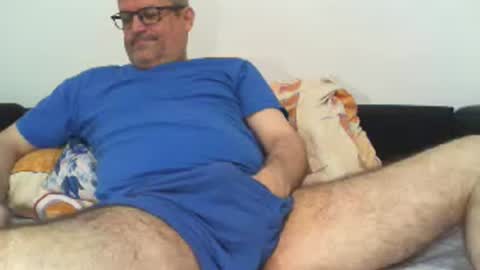 Snapshot of eyes12 chatting on June 17, 2026, 5:21 am GEORGE online show from June 17, 2026, 5:21 am
