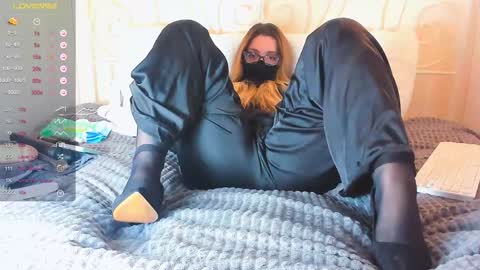 Snapshot of eyescomet chatting on December 3, 2024, 10:17 am Im sensual so I act on the situation online show from December 3, 2024, 10:17 am