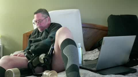 Snapshot of eyeswideshut63 chatting on December 19, 2024, 11:46 pm Eyeswideshut63 online show from December 19, 2024, 11:46 pm