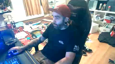 Eytab online show from September 18, 2025, 11:51 pm