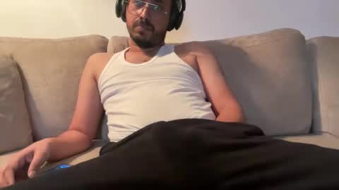 Snapshot of ezarkh123 chatting on April 3, 2026, 11:47 pm ezarkh123 online show from April 3, 2026, 11:47 pm