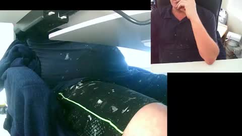 Snapshot of ezondi1 chatting on February 6, 2025, 2:33 am EZONDI online show from February 6, 2025, 2:33 am