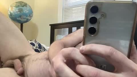 Snapshot of ezrandomguy chatting on May 15, 2026, 2:46 pm ezrandomguy online show from May 15, 2026, 2:46 pm
