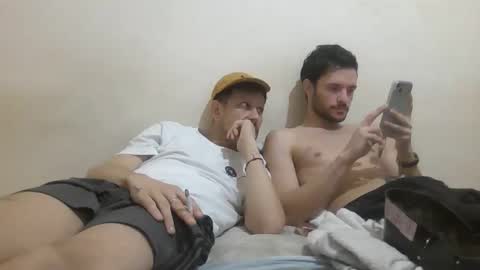 Snapshot of ezzcunha chatting on May 4, 2026, 1:45 am ezzcunha online show from May 4, 2026, 1:45 am