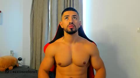 Snapshot of ezzio_scolaro chatting on October 17, 2025, 12:30 pm Ezzio Scolaro online show from October 17, 2025, 12:30 pm
