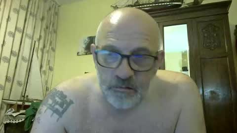 f1zzeek online show from August 8, 2026, 9:28 pm