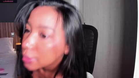 Thianna online show from March 11, 2026, 7:31 pm