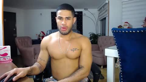 Snapshot of fabilatindick20 chatting on December 4, 2024, 10:35 am Fabian online show from December 4, 2024, 10:35 am