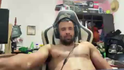 fabiospbauru online show from August 7, 2026, 1:51 am