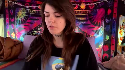 Faerie 3 online show from May 27, 2026, 1:57 am