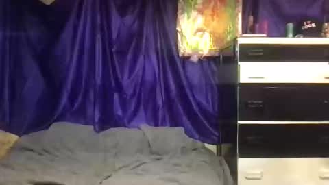 Fae online show from February 26, 2025, 2:36 pm