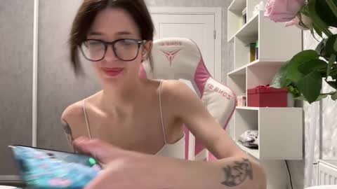 Bloom  online show from December 16, 2025, 3:39 pm