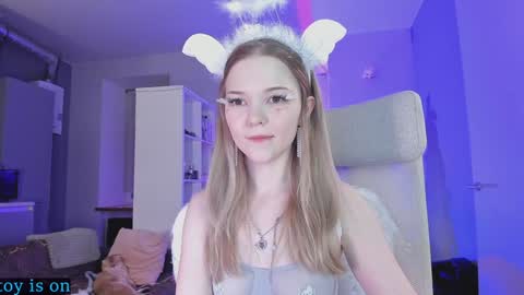 fairy_casey online show from December 21, 2024, 3:36 am