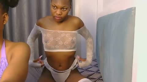 fairy_pearl online show from June 15, 2026, 4:25 am