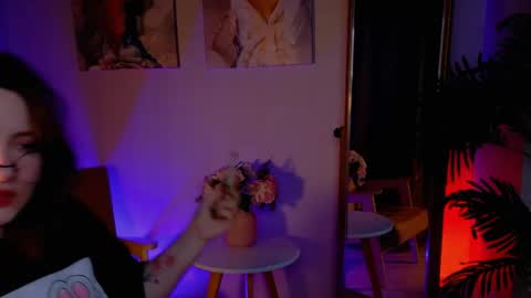 Tara online show from May 3, 2026, 9:21 pm