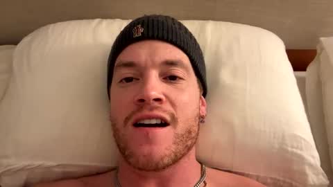 Snapshot of fairybae5 chatting on December 10, 2024, 11:54 am Travis online show from December 10, 2024, 11:54 am